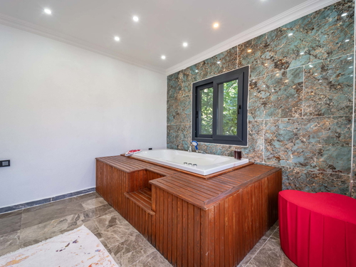  gece  -  Kasım
  | Kalkan İslamlar Balayı Villası: Jakuzili ve Özel Havuzlu Romantik Tatil